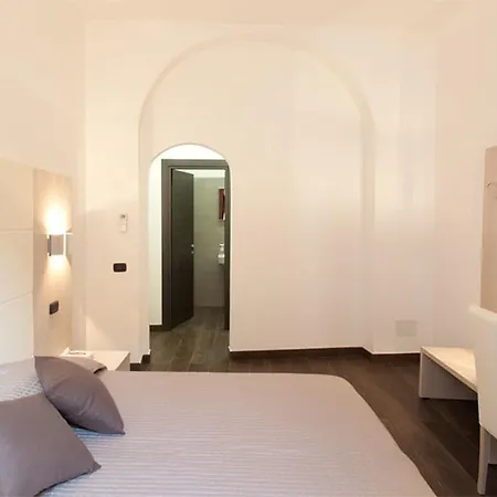 Campo De Fiori Suites Affittacamere