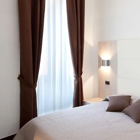 Campo De Fiori Suites Affittacamere *
